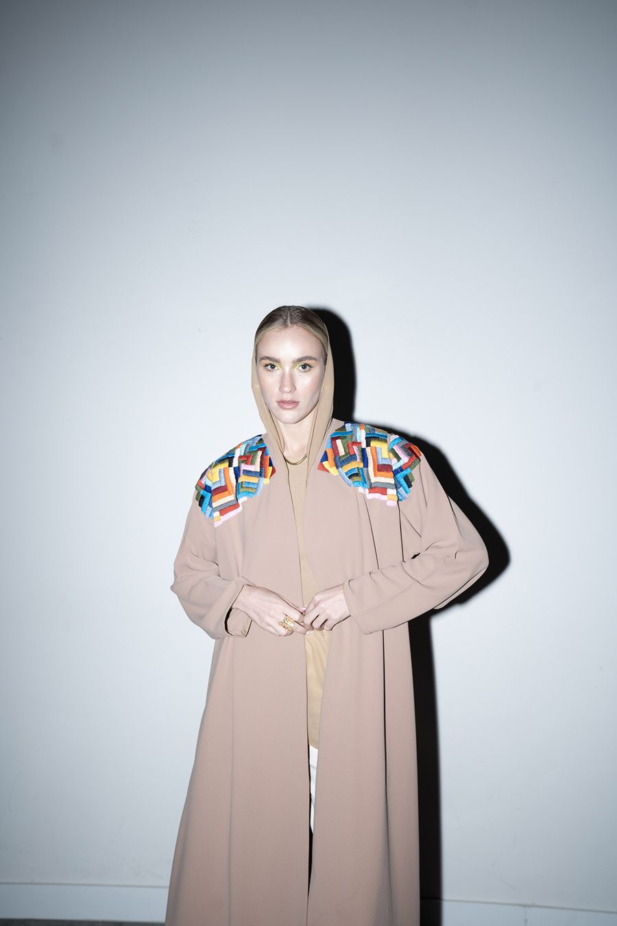 Rainbowed, Beige